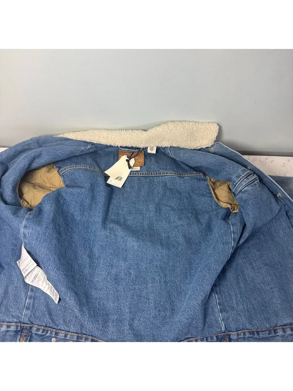 NWT Levi's Premium Sherpa Denim Trucker Jacket M Blue White - Picture 7 of 12